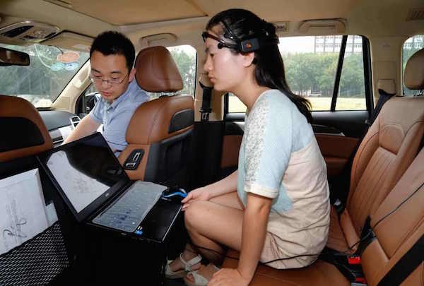 Китайци разработва автомобил, управляван само с мисъл