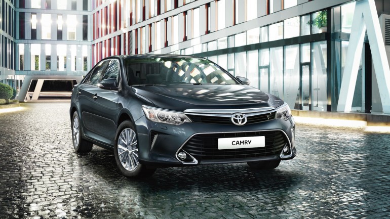 Toyota слага нов турбомотор на Camry