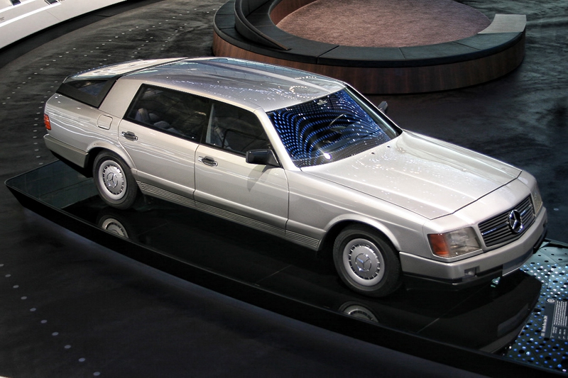 Mercedes Benz Auto 2000 – автомобилът на бъдещето от миналия век