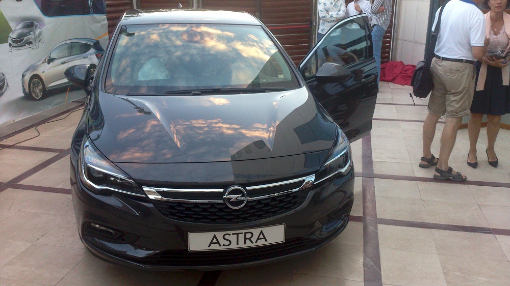 Новият Opel Astra пристигна в България