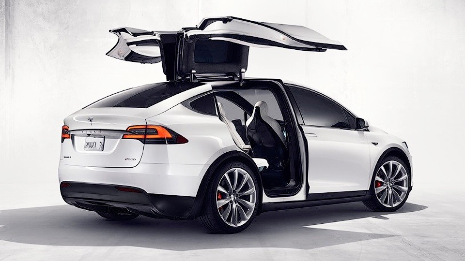 Tesla най-после разкри Model X