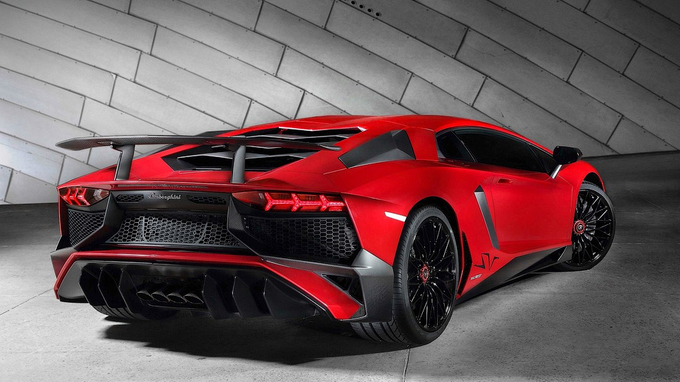 Lamborghini пуска модел в чест на създателя си