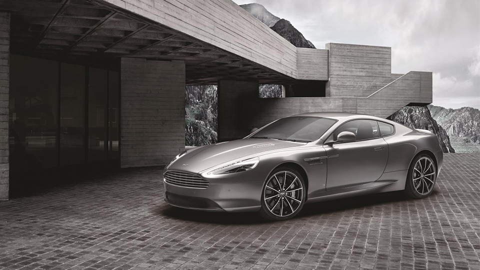 Aston Martin почете Джеймс Бонд със специален DB9 GT