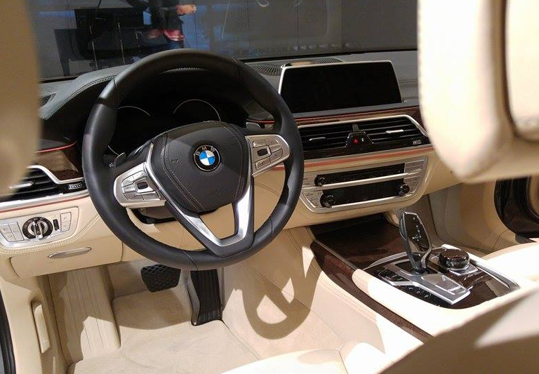BMW 7-Series пристигна и в София