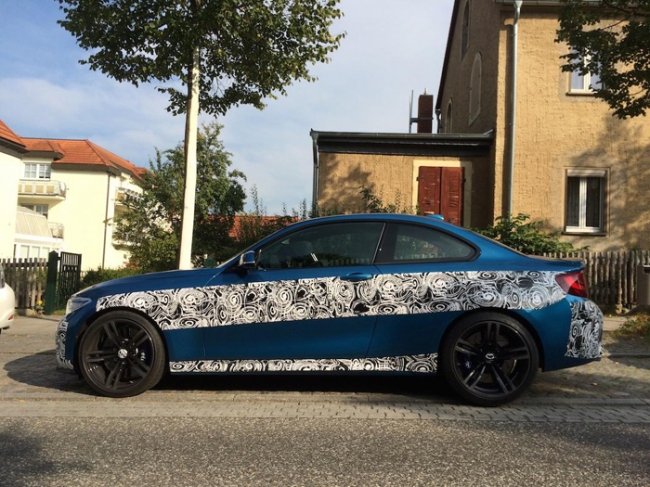 BMW M2 се вижда все по-ясно