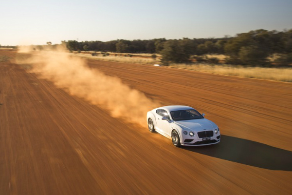 Bentley Continental GT Speed разви 331 км/ч
