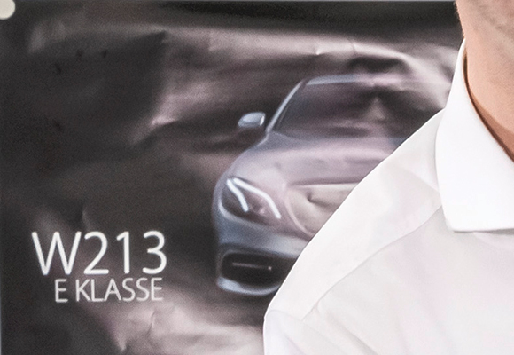 Mercedes показа малко от новата E-Class Mercedes показа малко от новата E-Class