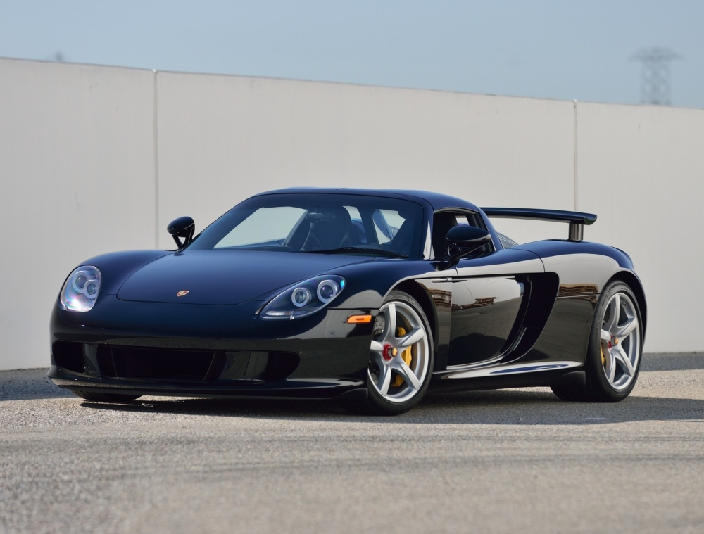 Продава се Porsche Carrera GT за 1 млн. евро