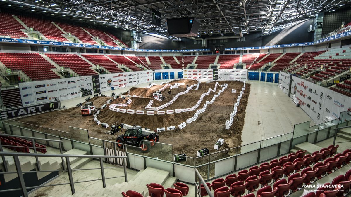 Реконструират Арена Армеец за Supercross Sofia 2