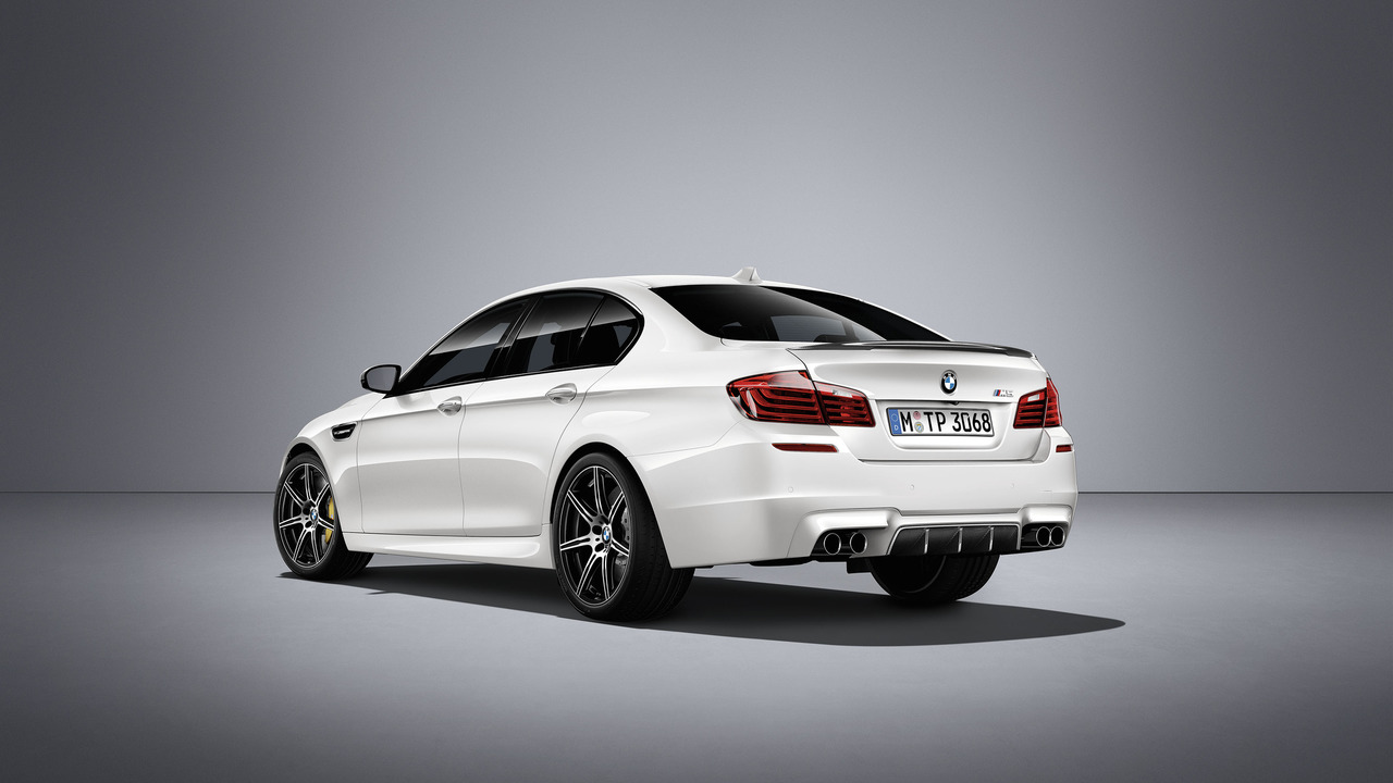 BMW пусна M5 с ускорение 0-100 км/час за 3,9 сек.