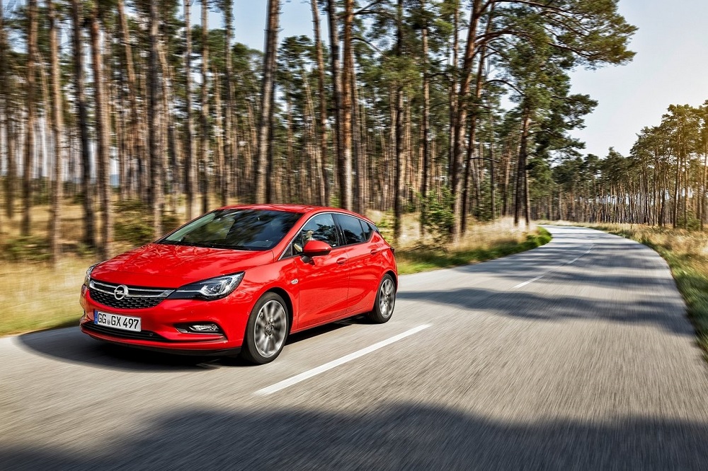 Opel разкри реалния разход на Astra