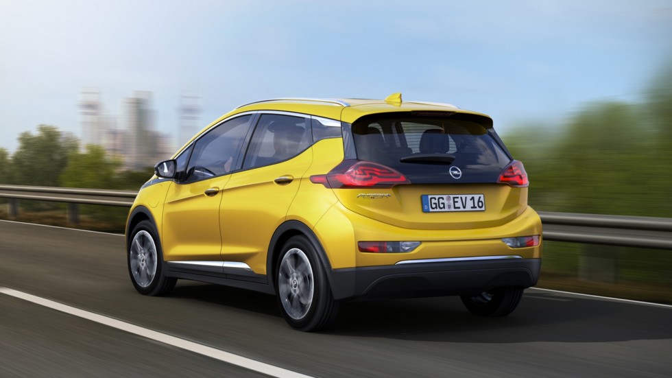 Електрическият Opel Ampera ще изминава около 320 км