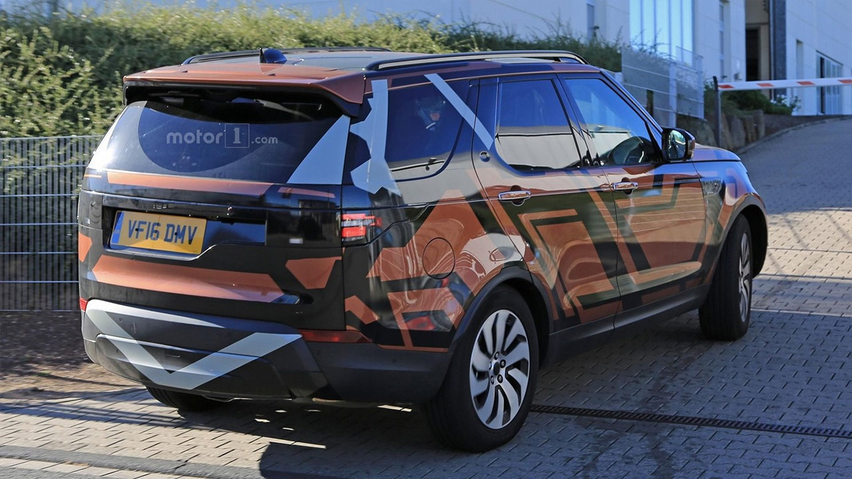 Новият Land Rover Discovery е близо до премиерата си