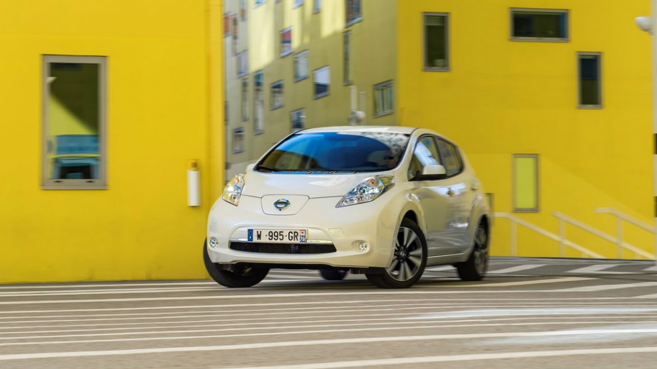 Nissan ще предложи и по-малък електромобил
