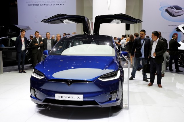 Двоен скок в продажбите на Tesla спрямо 2015 г.
