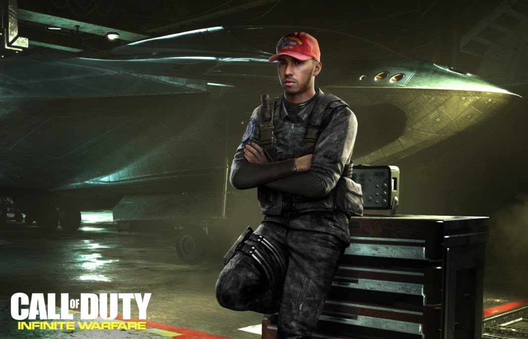 Хамилтън дебютира в Call of Duty, още е на мушката на медиите