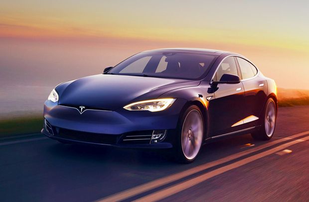 Tesla смени „автопилота” с автономна система