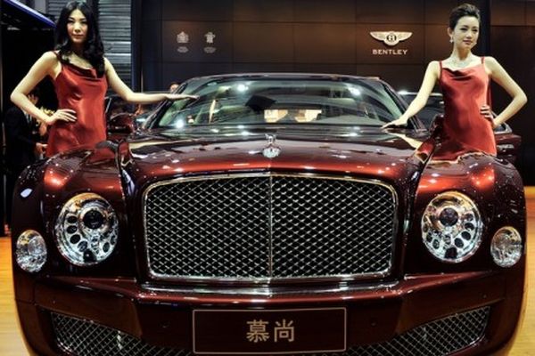 Китай обяви война на марки като Ferrari и Bentley