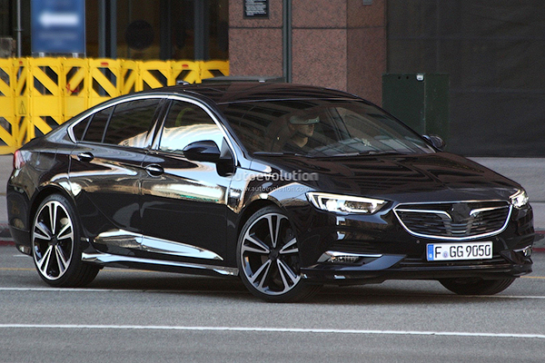 Новият Opel Insignia вече не е тайна
