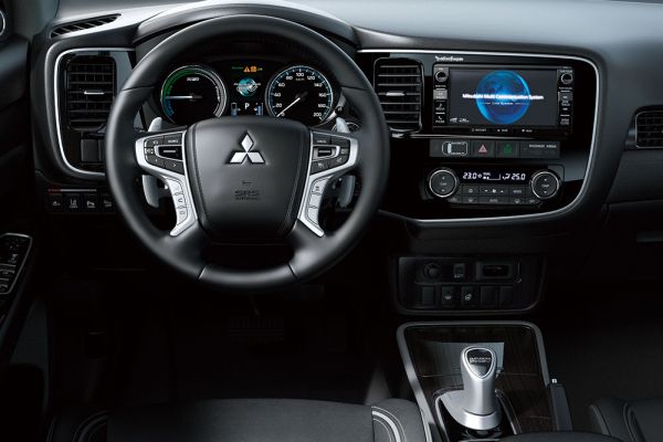 Електрошок: тестваме Mitsubishi Outlander PHEV
