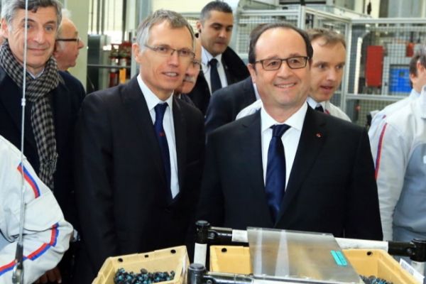 Франция отказва да продаде дела си в Peugeot-Citroen