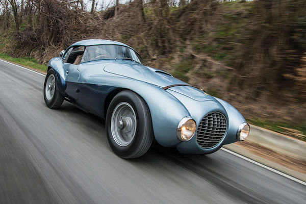 Най-странното Ferrari отива на търг
Най-странното Ferrari отива на търг