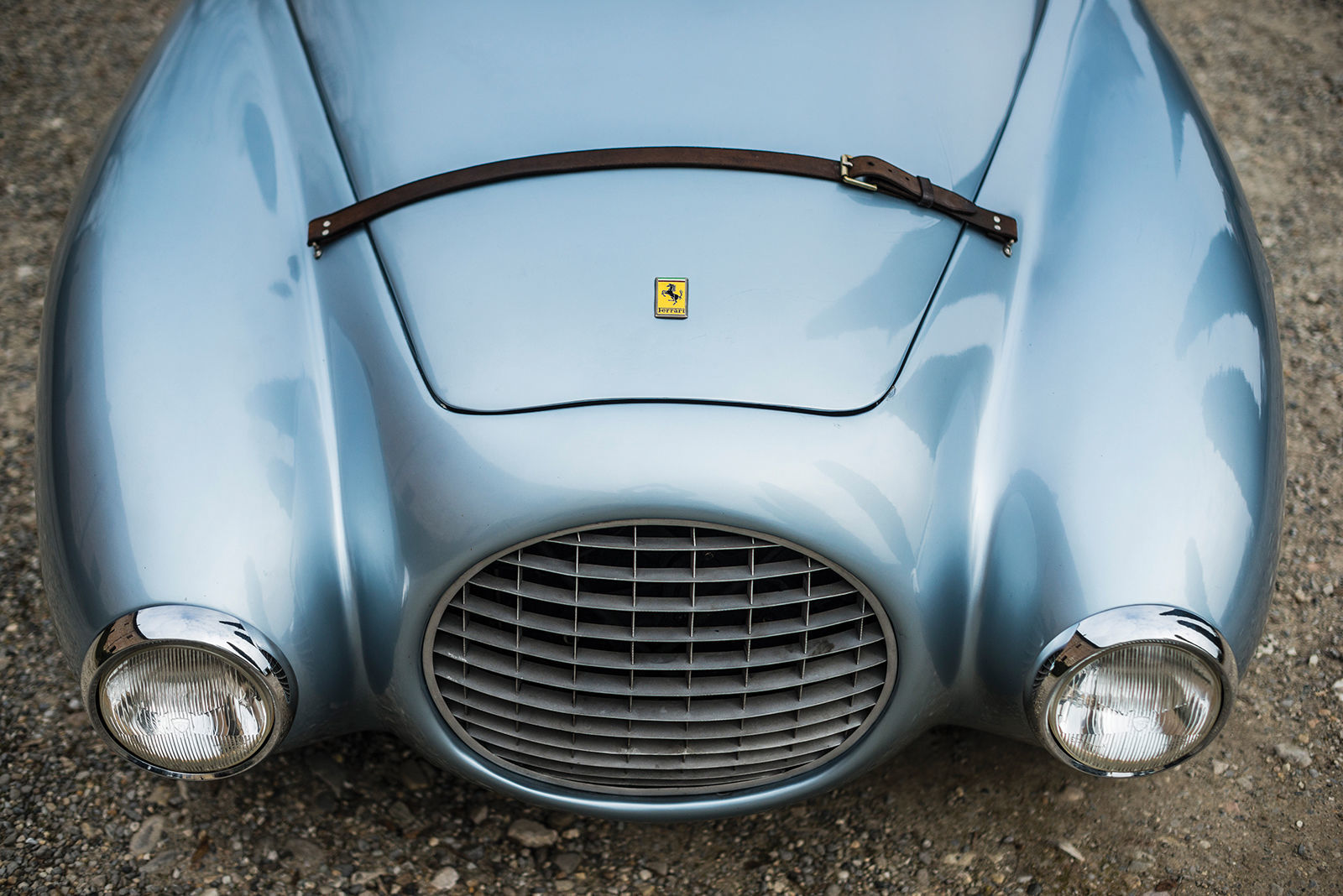 Най-странното Ferrari отива на търг
Най-странното Ferrari отива на търг