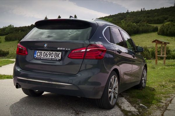 Шегичка по баварски: тестваме BMW 225xe (ВИДЕО)