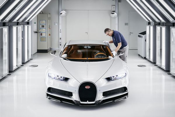 Първите 3 Bugatti Chiron са готови (Видео)