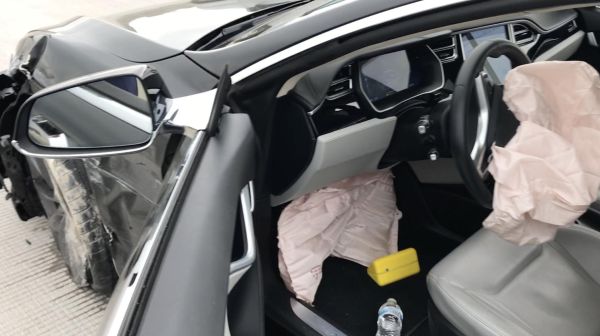 Нова катастрофа с автопилот на Tesla Model S