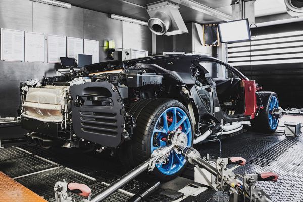 Ето как се тества Bugatti Chiron за издържливост (ВИДЕО)