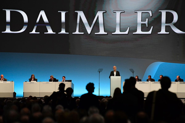 Акционер в Daimler поиска да говори гол пред шефовете на компанията