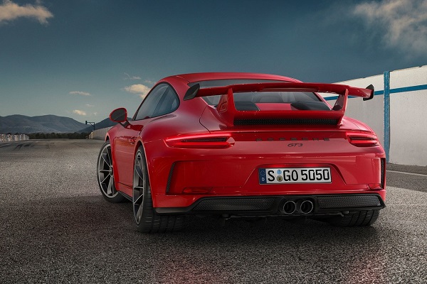 Porsche очаква 30% от новите 911 GT3 да бъдат с ръчни скорости
