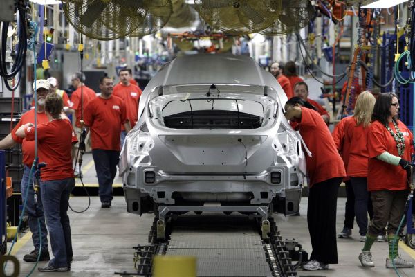 Ford съкращава 10% от служителите си в цял свят