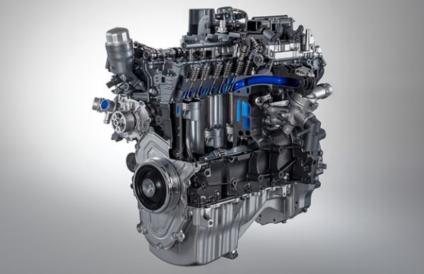 Jaguar сложи 4-цилиндров мотор на F-Pace