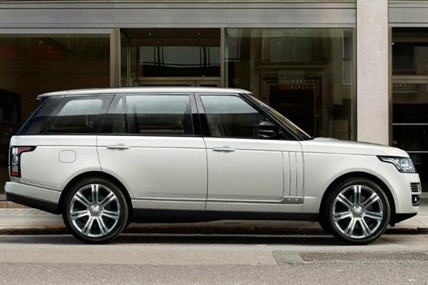 Land Rover ще прави съперник на Bentley Bentayga