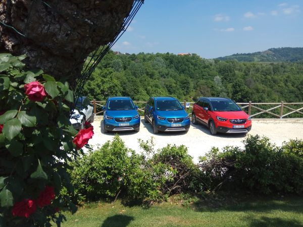 Френско-германска дружба: тестваме Opel Crossland X (ВИДЕО)