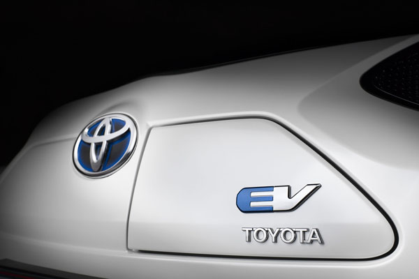 Toyota силен електрически модел