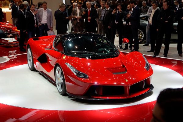 Служителите на Ferrari нямат право на ново Ferrari