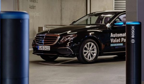 Daimler и Bosch създадоха първия в света автономен паркинг (ВИДЕО)