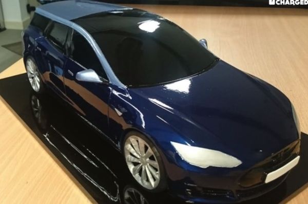 Богат англичанин превръща Tesla Model S в комби