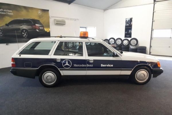 Mercedes-Benz W124 с пробег 2 млн. км се продава в Холандия