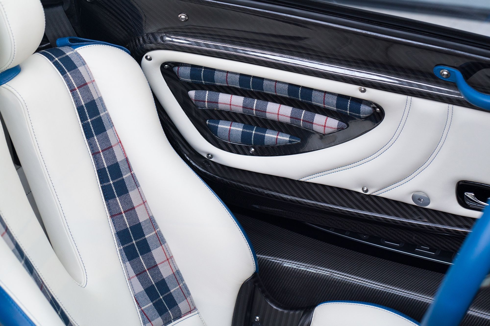 Новото Pagani Zonda HP Barchetta щяло да струва 15 млн. долара Новото Pagani Zonda HP Barchetta щяло да струва 15 млн. долара