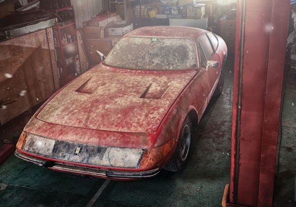 Рядко Ferrari, прекарало 40 години в гараж, се продава на търг