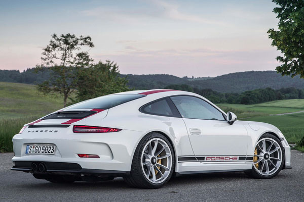 Porsche обещава масова версия на 911 R