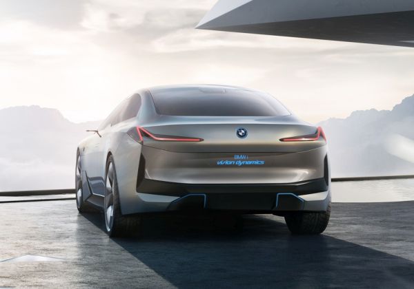 BMW показа какъв ще бъде конкурентът на Tesla Model 3