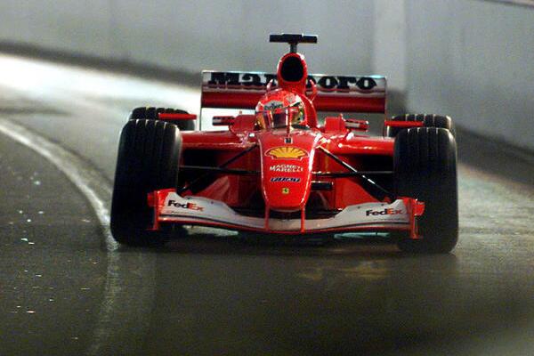 Продава се шампионски болид на Михаел Шумахер от 2001 година
