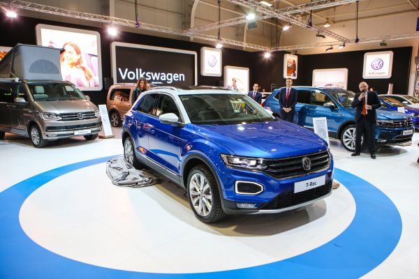 Автономна лимузина и луксозни SUV-модели дебютираха на салона в София