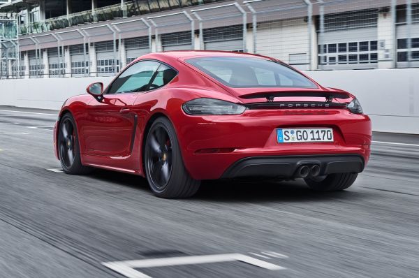 Porsche представи новите Cayman GTS и Boxster GTS