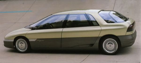 Как Renault изпревари бъдещето преди 30 години